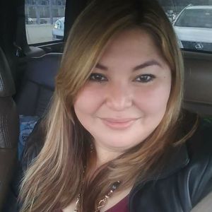 Meet your Posher, Damaris